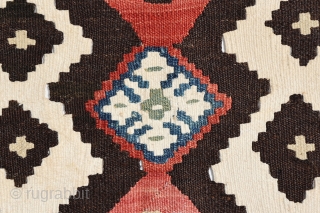 A Sirvan kilim from the end of 19th century woven with dyed and undyed wool and cotton for the white areas. Finelly spun wool. 172x110 cms If you are interested in this  ...