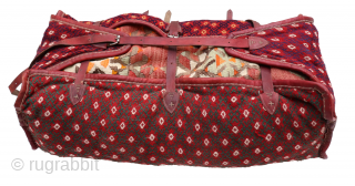 This bedding suitcase or mafrash from the Luri or Qashqai tribe is slightly smaller than usual for mafrashes. All dyes are natural. The interior of the bag has a cotton cloth throught.  ...