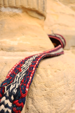 The buckle or pulley of this malband has the shape of a woman, similar to the Turkish elibelinde motif. In mint condition. This antique malband has been woven with wool dyed with  ...