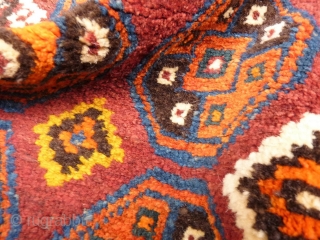 Cheerful Uzbek bag front with soft long wool. Nice original kilim end. 65x63 cms                   