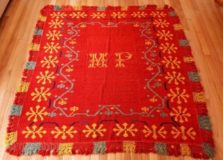 Alpujarran rugs were domestic items generally woven for personal use, a tradition that remained in Southern Spain (the muslims stayed for 800 years in Spain and left a strong cultural and social  ...