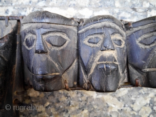 An extremelly rare (and spooky!) Nagaland head hunters belt made with light weight wood, plant fibre and hair. The faces, each one different, are terrifying... A very collectable piece of great ethnographic  ...