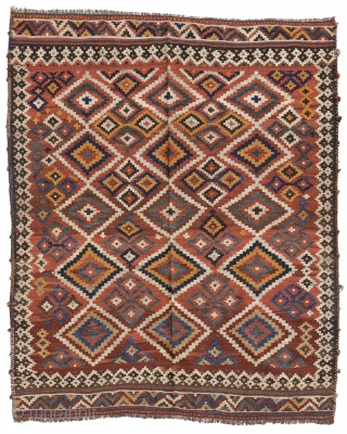 During our regular trips to Iran, occasionally we find kilims from this Luri subtribe, which we haven´t identified. They tend to have repeated medallions drawn freely, terracotta colours and every single one  ...