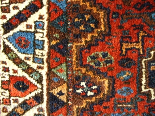 Arabe Laberdeh (Khamseh) Rug, 140x83, sweet little rug with a nice range of colours and motifs including peacocks and rain-symbol birds protecting a sacred tree.        