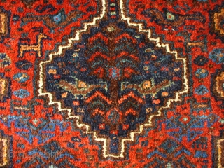 Arabe Laberdeh (Khamseh) Rug, 140x83, sweet little rug with a nice range of colours and motifs including peacocks and rain-symbol birds protecting a sacred tree.        