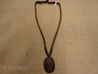 Very expresive old Nagaland brass necklace with three different types of brass beads (see more photos). 110grms, 52cms.               