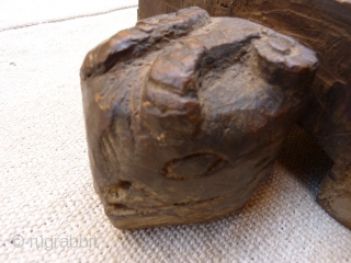 Another antique Newari shaman´s seat, Nepal. It represents a smiley Ram (baaaaa!!) with big horns and tail. On his back there is a figure of a fish, a palm tree and other  ...