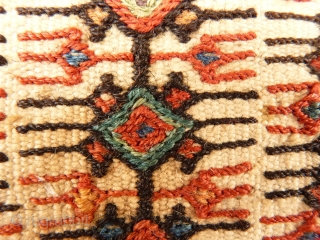 Superb extra finelly woven Bakhtiari chantah. Goat hair for the side cords and black weaving areas. Front and back are identical. Some staining and (badly) rewoven sides, otherwise, the front and back  ...