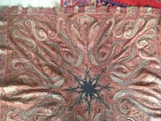 Antique Kashmir 
185cmx170cm                              