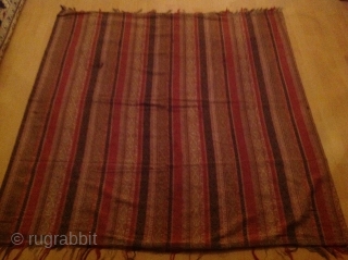 Antique shawl
160cmx150cm                               