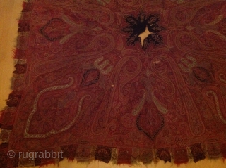 Antique shawl
180cmx180cm                               