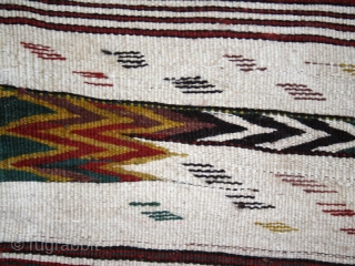 Kilim cod. 0423. North Afghanistan Sar I Pul area. Very good condition. Dimension cm. 140 x 270 (55 x 106 inches)            