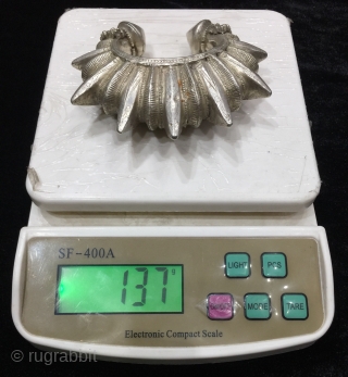 Tribal antique rare indus kohistan valley high quality silver 
Ghokru spike cuff. 
Weight 
137 gram
                  
