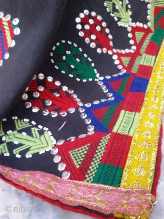 Tribal Kohistan Valley woman wedding shawl.Complete hand embroidery.
                         
