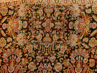 Square Indian Paisley shawl size 68*70inches.
Perfect condition                          