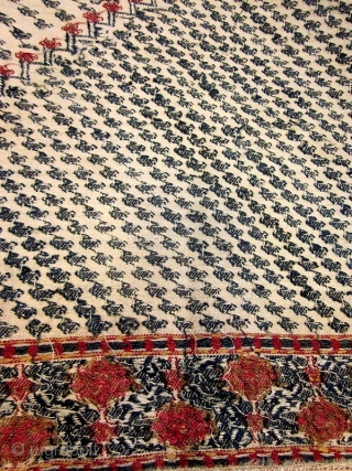 Indian Kani Jamawar Ladies shawl having 2-3 tiny holes.Early period around 18th century.
Size 30*82 inches.                  