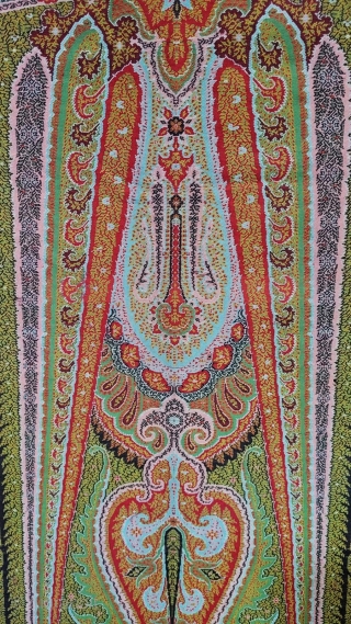 Beautiful Extraordinary Fine quality French Paisley Long Shawl Perfect Condition & Colour.

size 139.inches long 64.Width                  