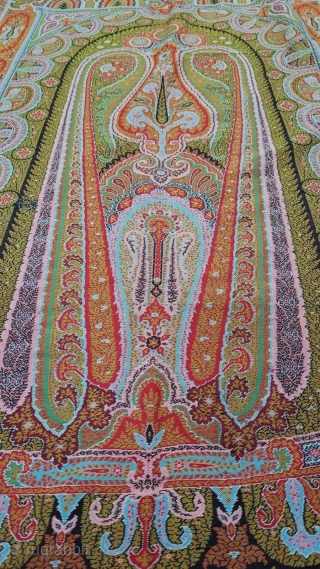 Beautiful Extraordinary Fine quality French Paisley Long Shawl Perfect Condition & Colour.

size 139.inches long 64.Width                  