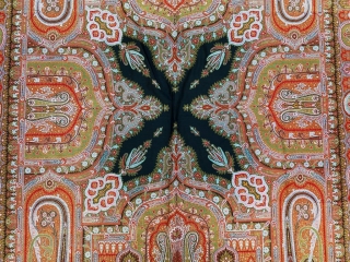 Beautiful Extraordinary Fine quality French Paisley Long Shawl Perfect Condition & Colour.

size 139.inches long 64.Width                  