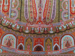 Beautiful Extraordinary Fine quality French Paisley Long Shawl Perfect Condition & Colour.

size 139.inches long 64.Width                  