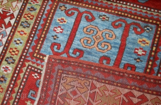 #1B561  Hand made antique Caucasian Kazak rug 4' x 6.9' ( 122cm x 210cm ) 1890.C                