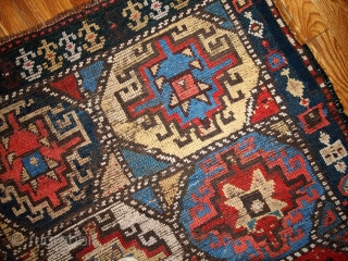 Handmade antique collectible Persian Kurdish rug 3.5' x 4.6' ( 106cm x 140cm ) 1870s - 1B441                