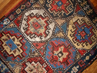 Handmade antique collectible Persian Kurdish rug 3.5' x 4.6' ( 106cm x 140cm ) 1870s - 1B441                