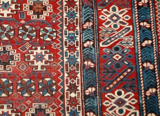 #1B477  Hand made antique Caucasian Chichi rug 4.2' x 5.5' ( 128cm x 167cm ) C.1880                