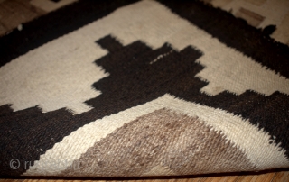 #1B62 American Navajo rug 4.6' x 7.5' c. 1880                        