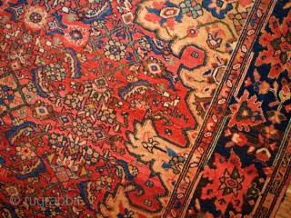 #1B139  Hand made antique Persian Sarouk Farahan rug 3.5' x 4.8' ( 106cm x 146cm ) 1880.C
               