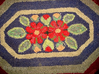 #1C116  Hand made antique American hooked rug 2.2' x 3' ( 67cm x 91cm ) C.1920                