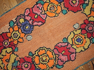 #1C20  Handmade vintage American hooked rug 2' x 3' ( 61cm x 91cm ) 1940.C
                 