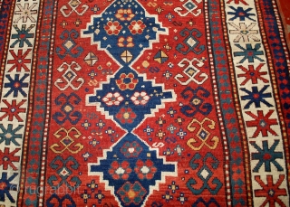 Handmade antique Caucasian Kazak rug 3.11' x 6.1' ( 121cm x 186cm ) 1900s - 1B558                 