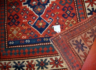 Handmade antique Caucasian Kazak rug 3.11' x 6.1' ( 121cm x 186cm ) 1900s - 1B558                 