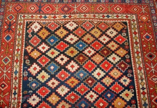 Handmade antique Caucasian Shirvan rug 4' x 5.5' (122cm x 167cm) 1910s - 1B559                   