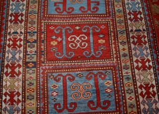 Handmade antique Caucasian Kazak rug 4' x 6.9' (122cm x 210cm) 1890s - 1B561                   