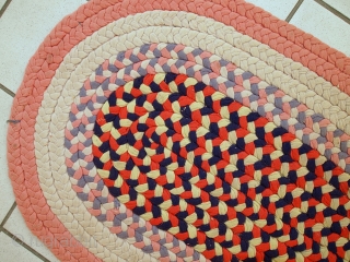 #1C57  Handmade antique American braided rug 1,7' x 3' ( 54cm x 92cm ) 1920.C
                 