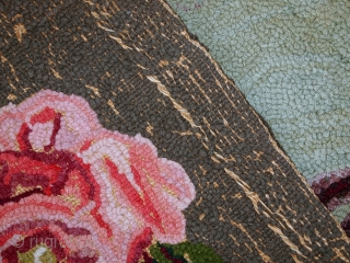 Handmade antique square American hooked rug 3' x 3.4' (93cm x 104cm) 1920s - 1C457                  
