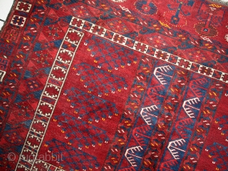 N° 1C293  Hand Made antique Turkoman Engsi Rug 4.9' X 6' ( 151cm X 185cm) 1870, condition: original: one end, one side and one corner are a little bit missing.  