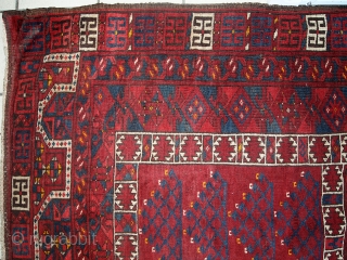 N° 1C293  Hand Made antique Turkoman Engsi Rug 4.9' X 6' ( 151cm X 185cm) 1870, condition: original: one end, one side and one corner are a little bit missing.  