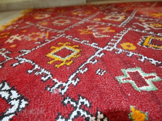 #1C435  Hand made Moroccan Berber rug 5.8' X 9.8' ( 178cm X 300cm)                   
