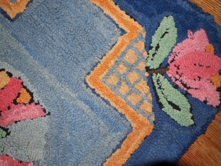 #1C20  Handmade antique American Hooked rug 2' X 3' ( 61cm X 91cm ) C.1940                 