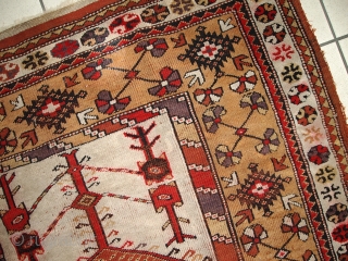 #1C316  Handmade antique prayer Turkish Melas rug 4' x 6.3' ( 123cm x 192cm) 1920.C
                 