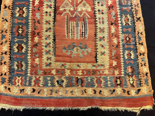 Early Anatolian Aydın Kilim 146x120 cm                           