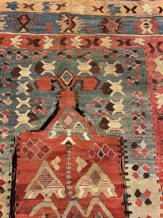Early Anatolian Aydın Kilim 146x120 cm                           