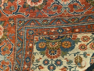 Semi- Antique persian carpet finely knotted in Zil-E-Sultan pattern with a bright ivory background. 3x2 meters.

Pull pile with some minor wear on the sides.  Highly decorative. 

     