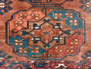 Ersari Main Carpet, late 19th century, 250 x 275 cm (8' x 8' 4").

Shiny colors (WYSIWYG), 24 guls, each differs!             