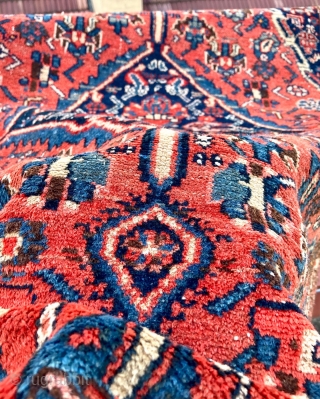 Shiny antique Zanjan Khamseh, Kajaluk village. 106x190 cm (3’5”x 6’3”). One would say Hamadan, but it is Zanjan Khamseh, from Kajaluk village.
Not to be confused with the Khamseh Confederacy amazing rugs!  