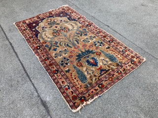 Tabriz Prayer Rug, 1920 - Dimensions: 72 x 123 cm (2"4' x 4")

Look at the colours of this small Persian prayer rug!           