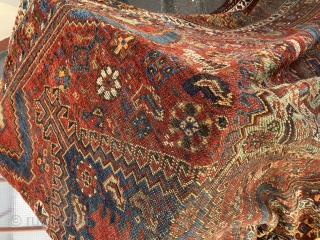 Richly coloured Shiraz/ Khamseh (?), 1900-1920, 217x300 cm (7"1' x 9",10').

Large herd of animals, shiny colors, worn rug.               